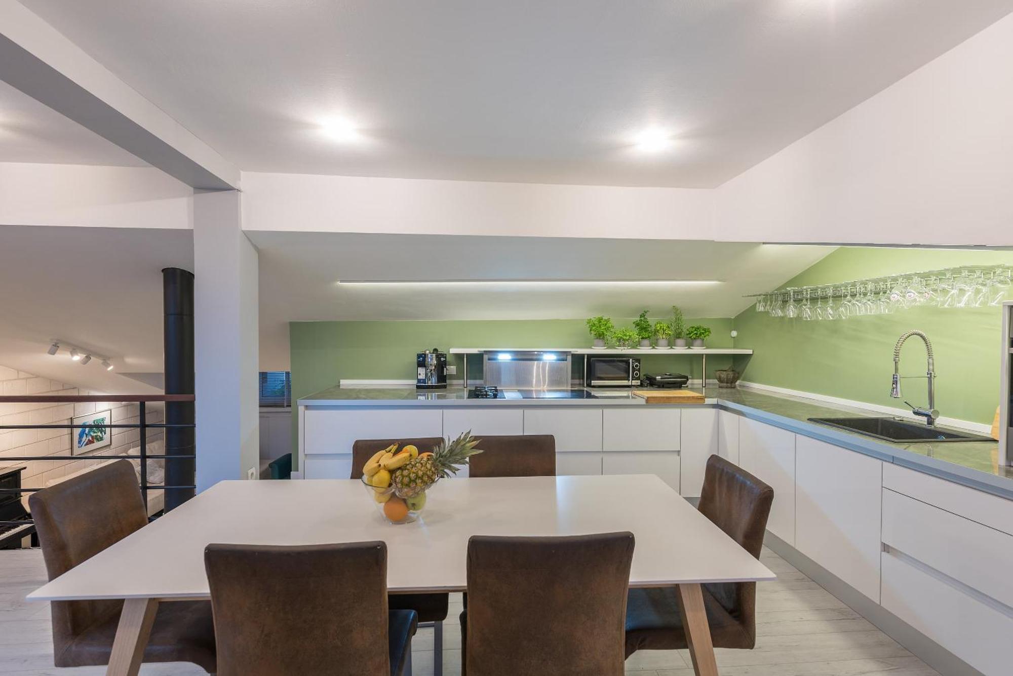 7 Luxury * Makarska